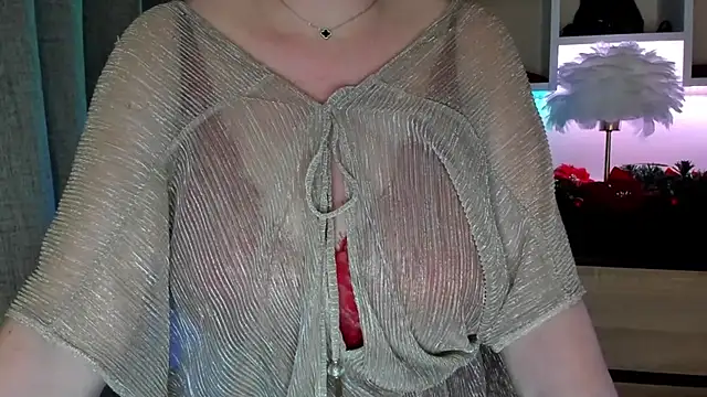 feliziaDesire's cam snapshot