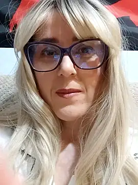 Amelialove42's cam snapshot