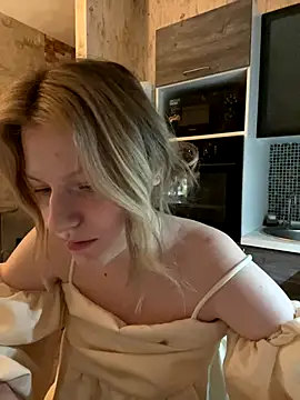 MaryHiggins's cam snapshot