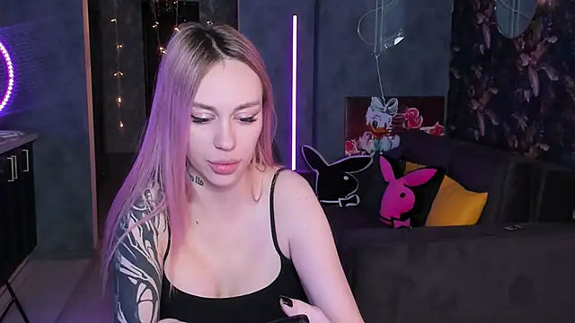 Blckmirrorr's cam snapshot