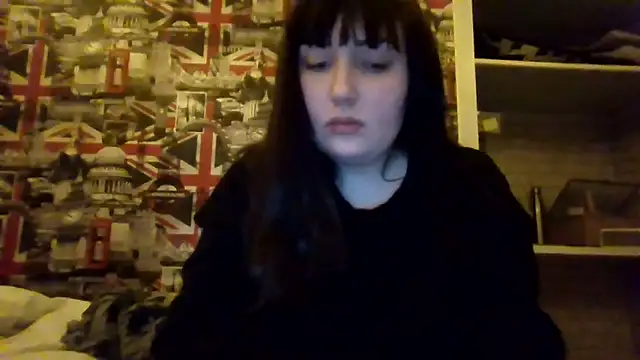 Lynylou live sex cam