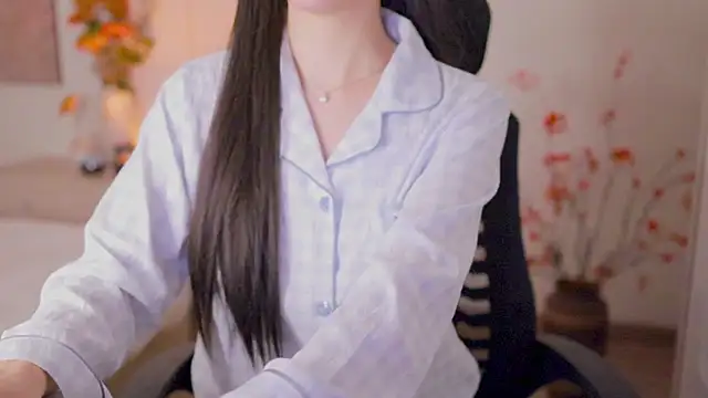 SpiderIily live sex cam