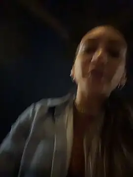 Ninabigtitied's cam snapshot