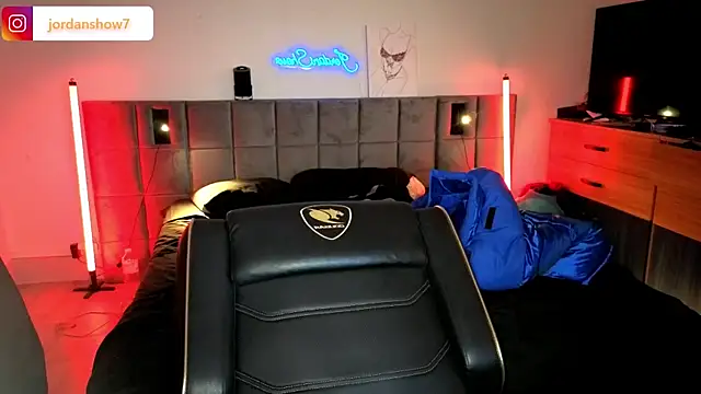 JordanShow live sex cam