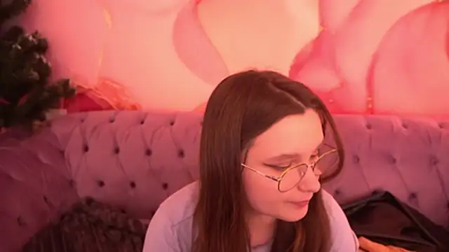 MagicPeachh_'s cam snapshot