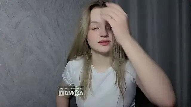 DollarBunny's cam snapshot