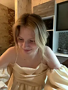 MaryHiggins's cam snapshot