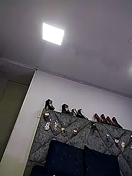 Shantey_Laurent's cam snapshot