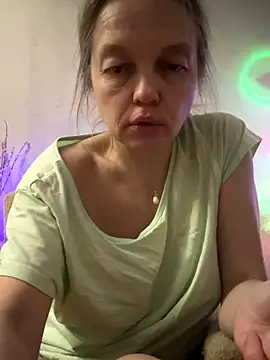 Suzanele live sex cam