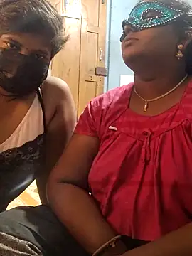 divyatamil143's cam snapshot