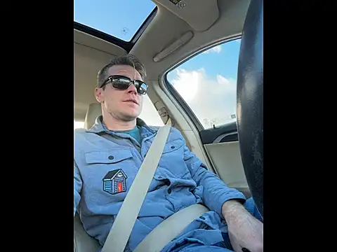 DILFiGuess1 live sex cam