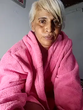 Goodgirlsue_77 live sex cam