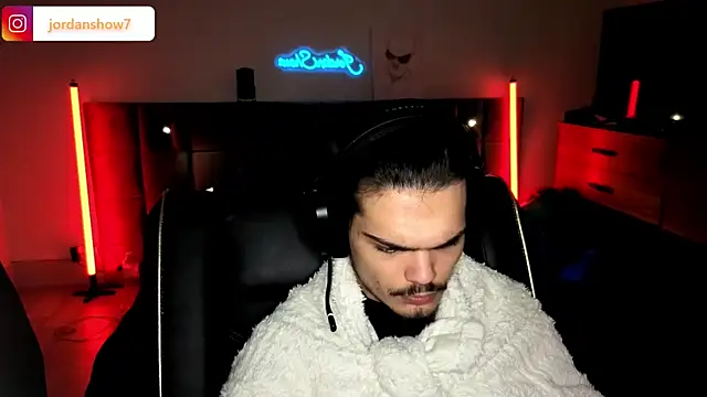 JordanShow live sex cam