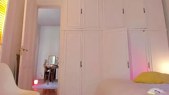 AliceSnowCatt live sex cam