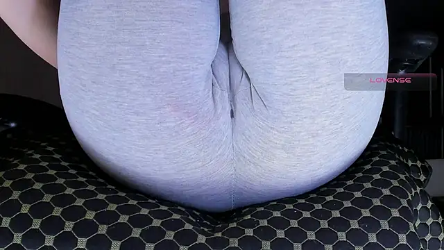 Cameltoe_squirt_inPants live sex cam