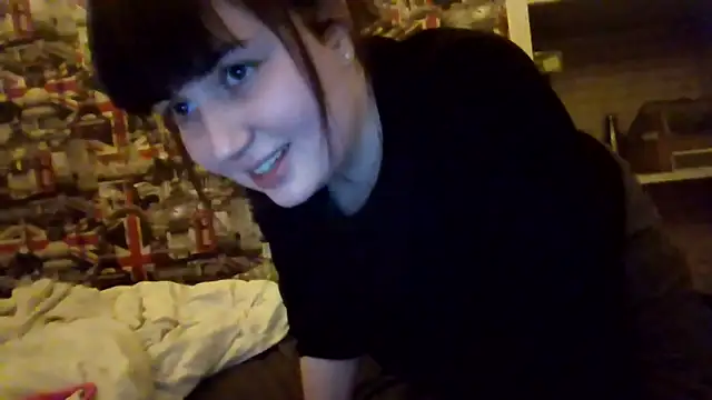 Lynylou live sex cam