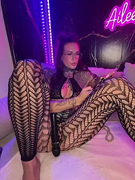 AileenInkOfficial's cam snapshot