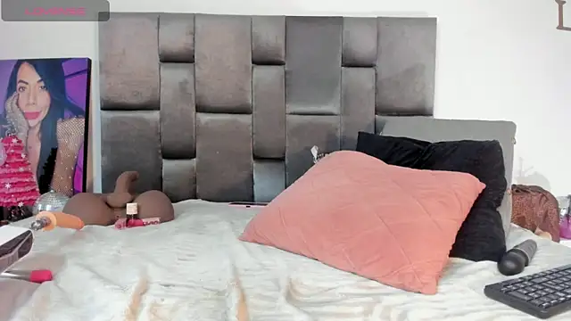 Lia_johnsonn's cam snapshot