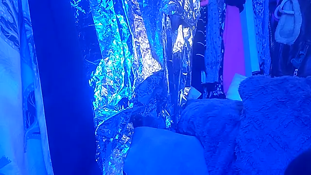 gurlnips live sex cam