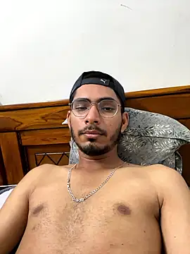 vikranthLong live sex cam