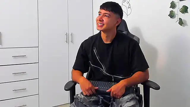 Bray_Kevin's cam snapshot