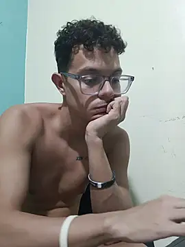 Calebchiquitoricci's cam snapshot