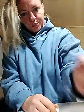 Mommygetnaughty live sex cam