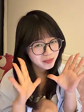 Ella-AAAAA live sex cam