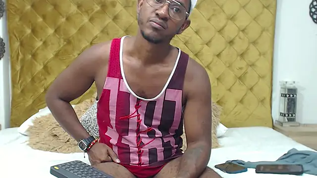 AndyCalifornia1's cam snapshot