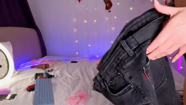 Nicole_Hampton live sex cam