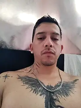 MrWolfHot live sex cam