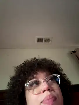 QueenNuttCollector live sex cam