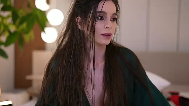 DoviaClaire live sex cam