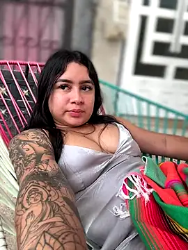 Pretty_Isadora live sex cam