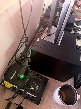 EnriquePersian197 live sex cam