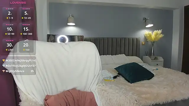 Awesome_Jolie live sex cam