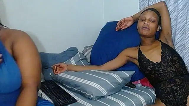 SexySlimMelanin's cam snapshot