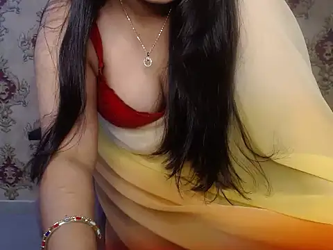 MiniBeast live sex cam