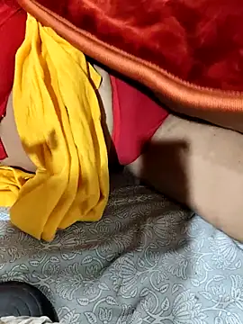 POOJACOUPLE's cam snapshot