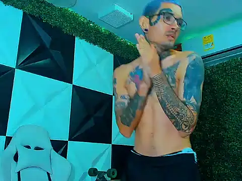 Boy_tatto77's cam snapshot