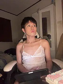 Plaxtique live sex cam