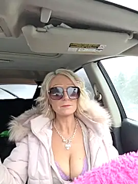 BeautifulXouple's cam snapshot