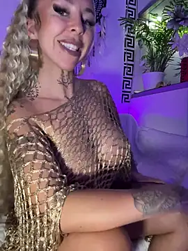 CheekyChels's cam snapshot