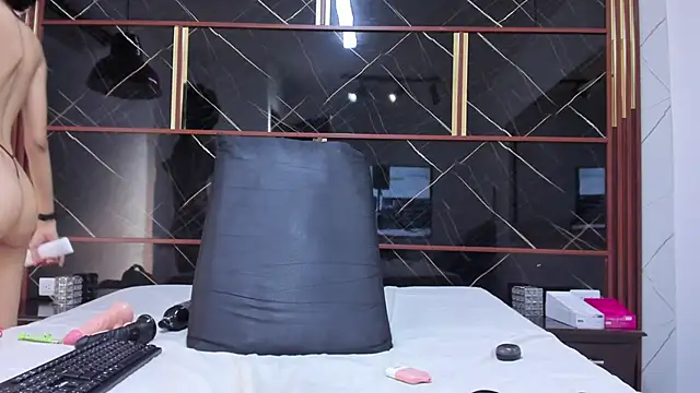 ElaineStarr's cam snapshot