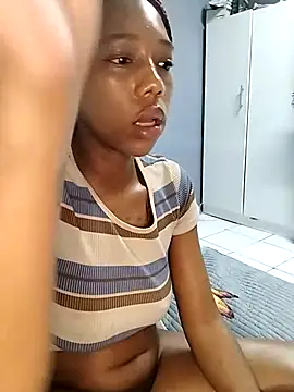 Sweet_nicole98 live sex cam