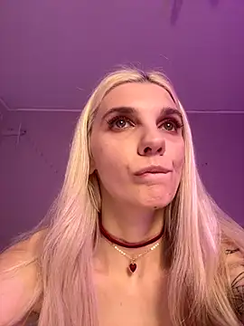 Luv_Doll's cam snapshot