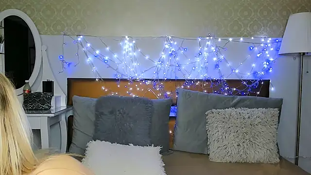 MiaBeeXX's cam snapshot