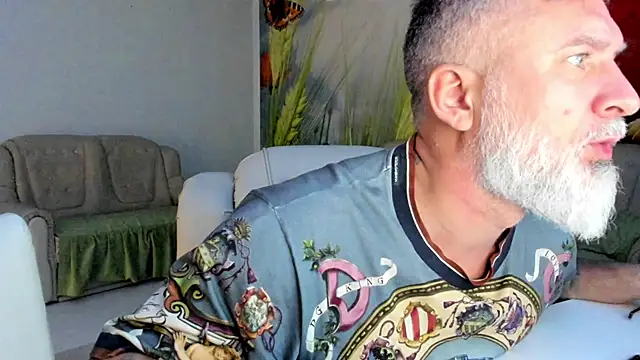 BlowMyXXL live sex cam