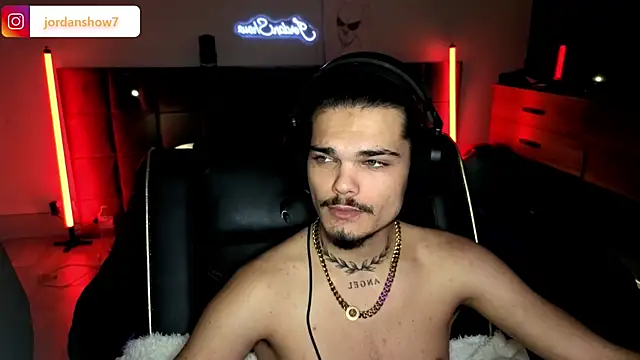 JordanShow live sex cam