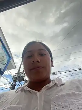 LinnaGardenia live sex cam